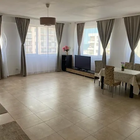 Virgo 3 Summerland * Mamaia