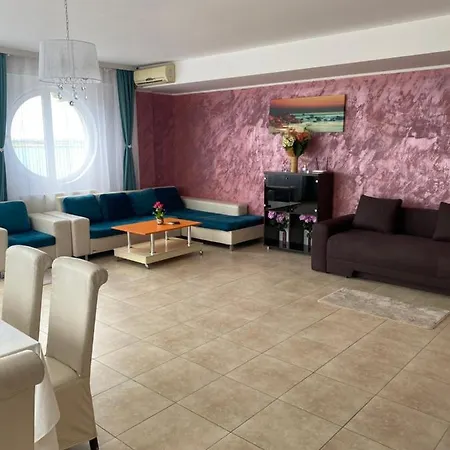 Apartment Virgo Summer Land Mamaia