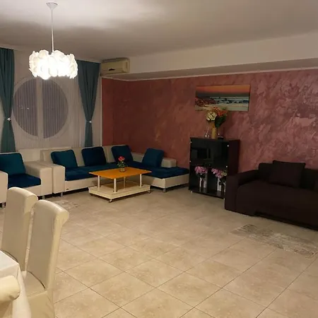 Apartment Virgo 3 Summerland *