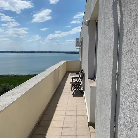 Virgo 3 Summerland Apartment Mamaia