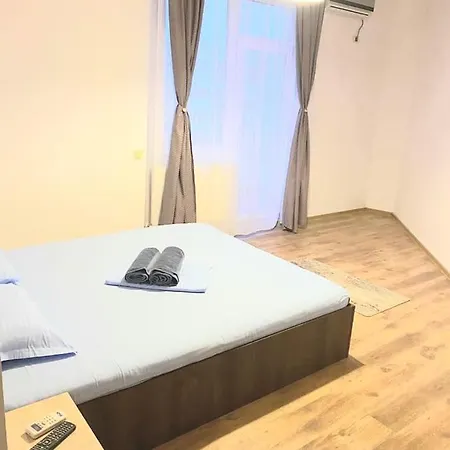 Virgo 3 Summerland Apartment